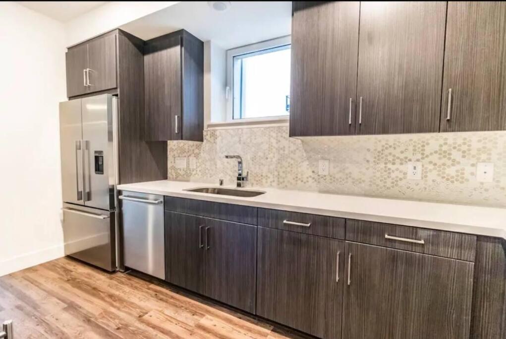 Comfortable & Spacious 2bdr - 2bth For 4 Guests In Hollywood Appartement