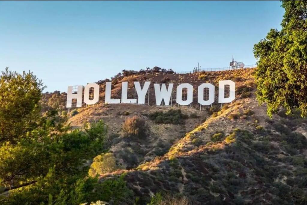Appartement Comfortable & Spacious 2bdr - 2bth For 4 Guests In Hollywood *