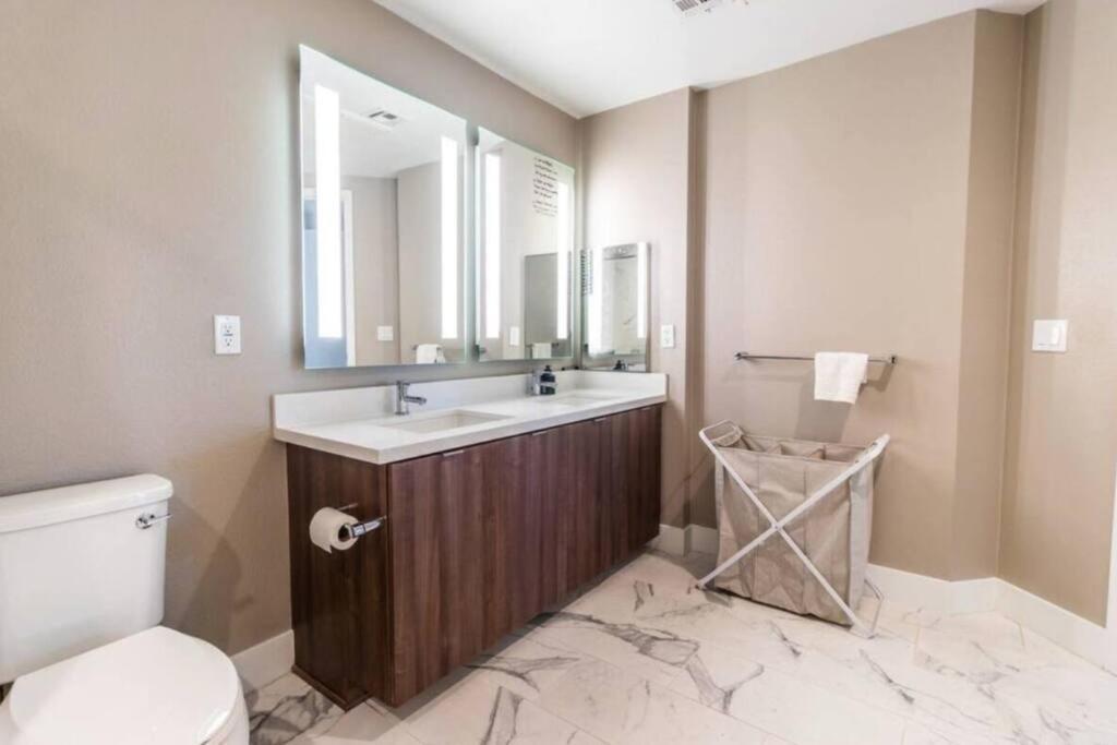 Comfortable & Spacious 2bdr - 2bth For 4 Guests In Hollywood Appartement *